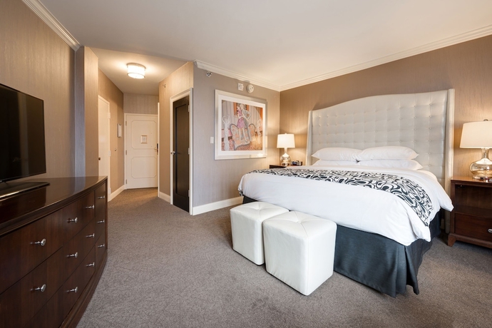 Imagen de la habitación del Hotel The Pfister. Foto 5