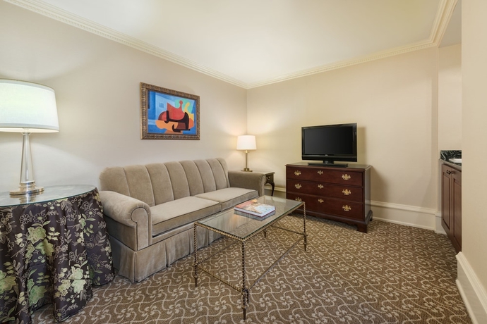 Imagen de la habitación del Hotel The Pfister. Foto 7