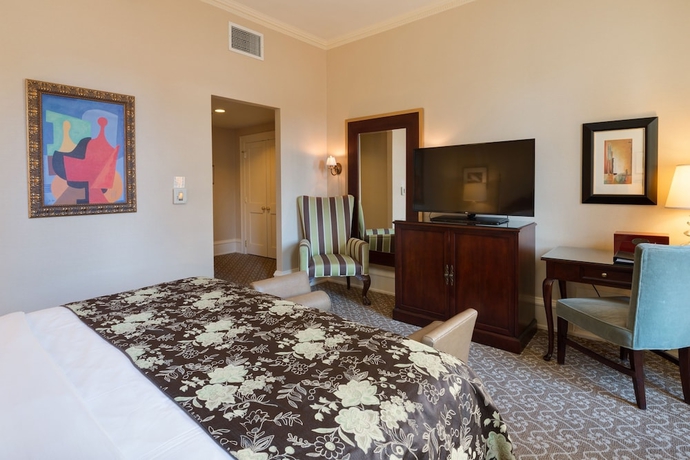Imagen de la habitación del Hotel The Pfister. Foto 9