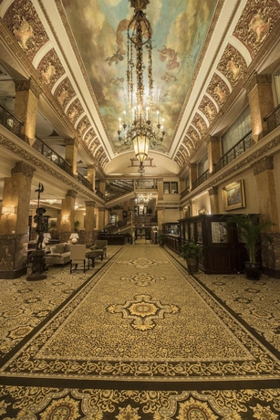 Imagen de los interiores del Hotel The Pfister. Foto 15