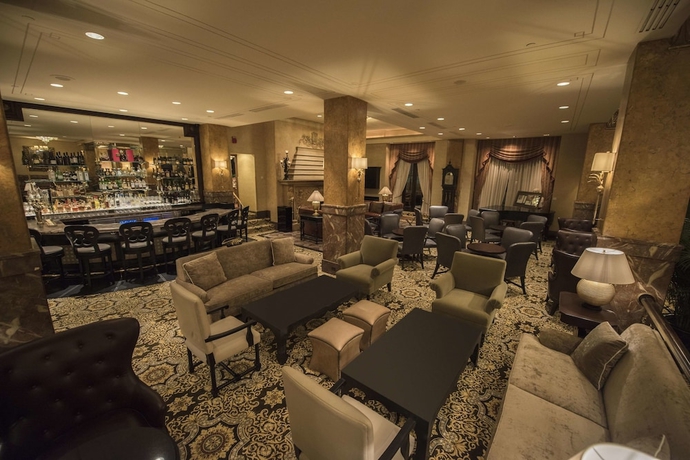 Imagen del bar/restaurante del Hotel The Pfister. Foto 3