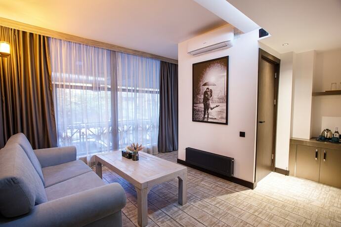 Imagen de la habitación del Hotel The Phoenix, Ereván. Foto 16