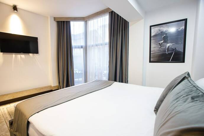 Imagen de la habitación del Hotel The Phoenix, Ereván. Foto 18