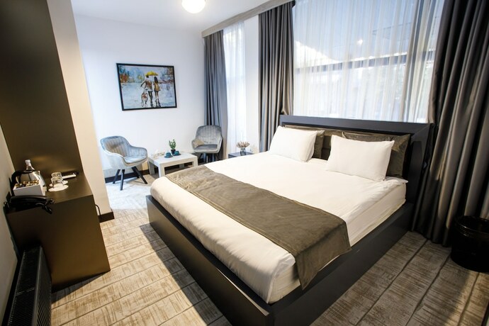 Imagen general del Hotel The Phoenix, Ereván. Foto 7