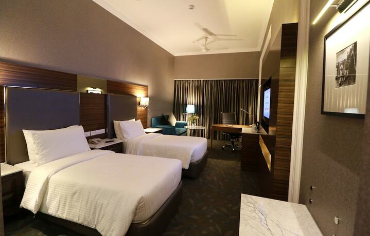 Imagen de la habitación del Hotel The Piccadily Chandigarh. Foto 14