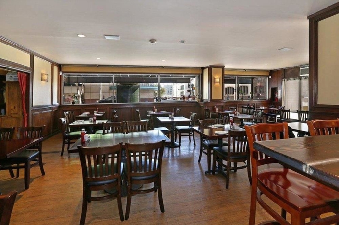 Imagen del bar/restaurante del Hotel The Pickwick. Foto 4