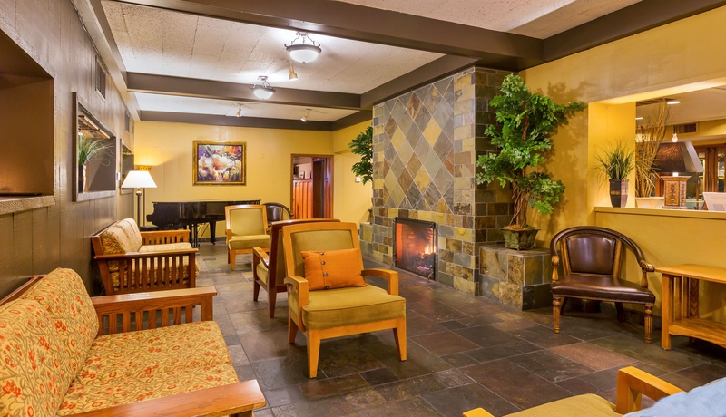 Imagen de los interiores del Hotel The Pierpont Inn. Foto 12