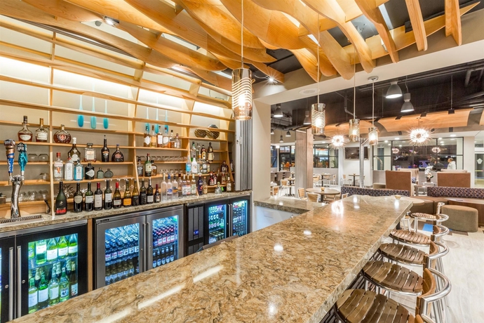 Imagen del bar/restaurante del Hotel The Pierside Hotel Santa Monica. Foto 4