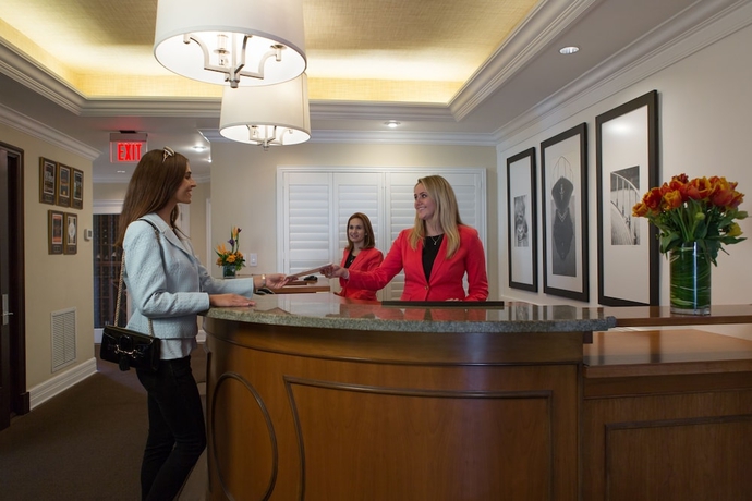 Imagen de los interiores del Hotel The Pillars. Foto 18