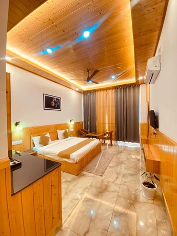 Imagen de la habitación del Hotel The Pine Paradise. Foto 9