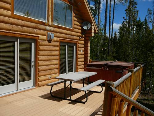 Imagen de la habitación del Hotel The Pines At Island Park. Foto 10