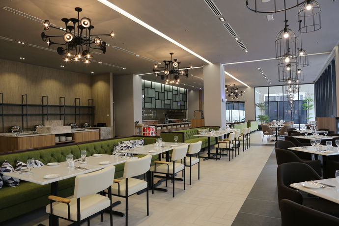 Imagen del bar/restaurante del Hotel The Pines Melaka. Foto 3