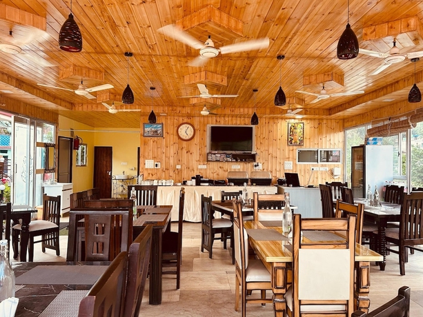 Imagen del bar/restaurante del Hotel The Pines Mountain View. Foto 6