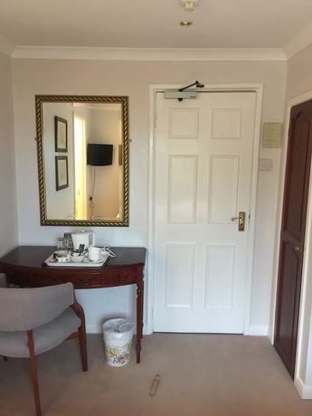 Imagen de la habitación del Hotel The Pines, Slough. Foto 15