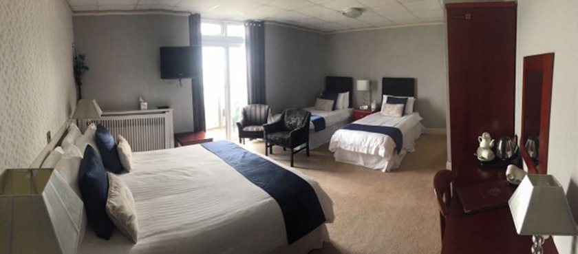 Imagen de la habitación del Hotel The Pines, Swanage. Foto 3