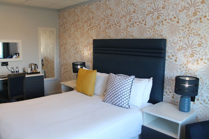 Imagen de la habitación del Hotel The Pines, Swanage. Foto 6