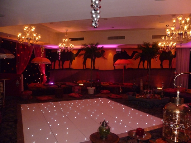 Imagen de los interiores del Hotel The Pinewood. Foto 9