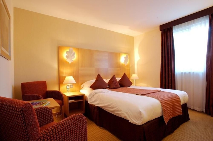 Imagen de la habitación del Hotel The Pinewood. Foto 3