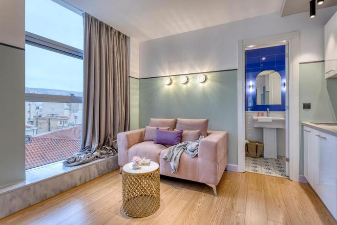 Imagen de la habitación del Hotel The Pinnacle Athens. Foto 6