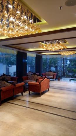 Imagen de los interiores del Hotel The Pinnacle Inn Sarnath. Foto 13