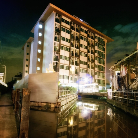Imagen de los exteriores del Hotel The Pixel Places. Foto 10