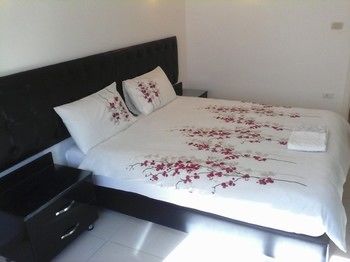 Imagen general del Hotel The Place Apartments. Foto 2