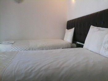 Imagen general del Hotel The Place Apartments. Foto 3