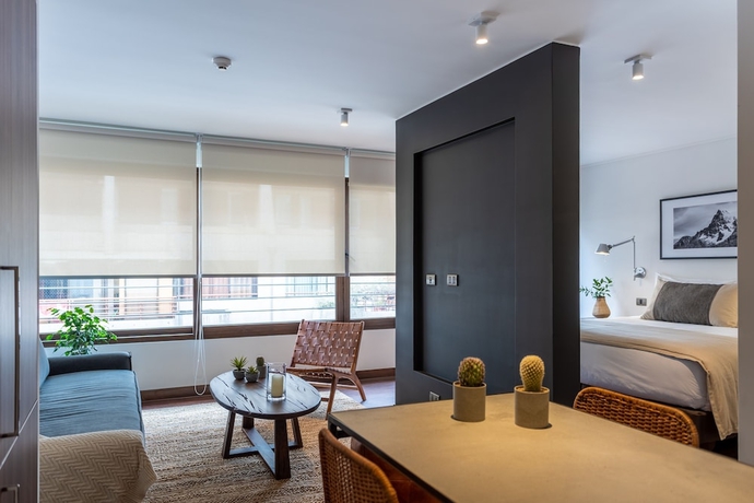 Imagen de la habitación del Hotel The Place, Santiago Centro. Foto 14