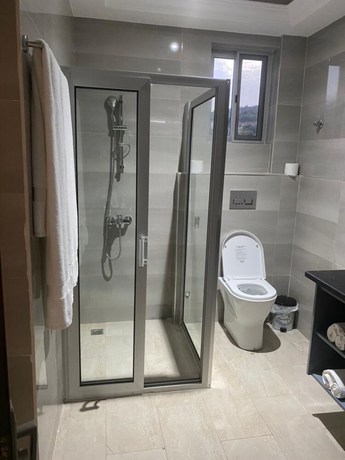 Imagen de la habitación del Hotel The Platinum Bay. Foto 12