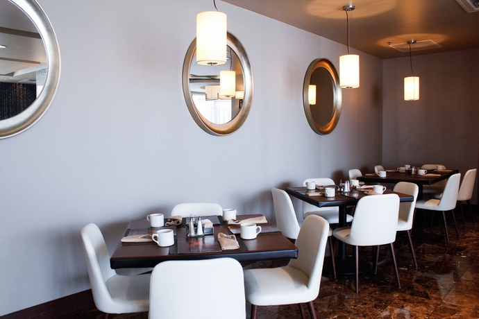 Imagen del bar/restaurante del Hotel The Platinum. Foto 3