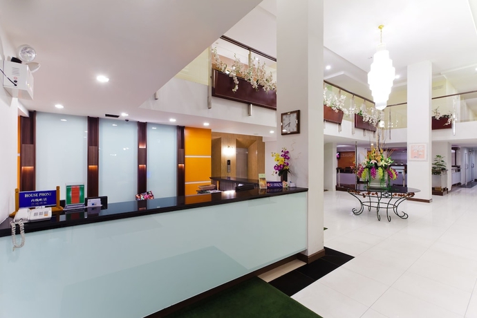 Imagen de los interiores del Hotel The Platinum Suite. Foto 16