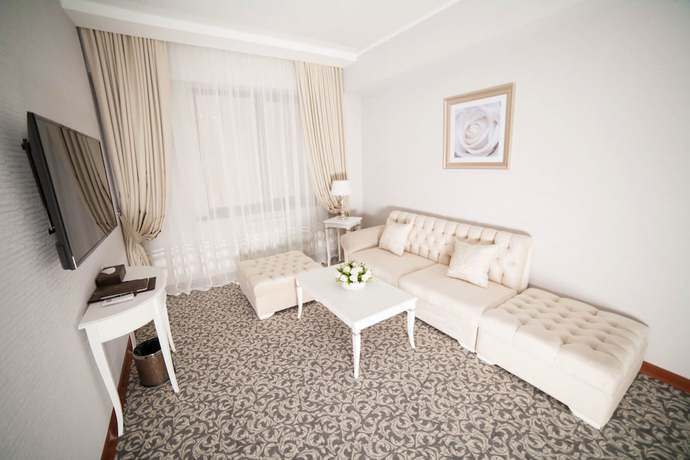 Imagen de la habitación del Hotel The Plaza, Almaty. Foto 14