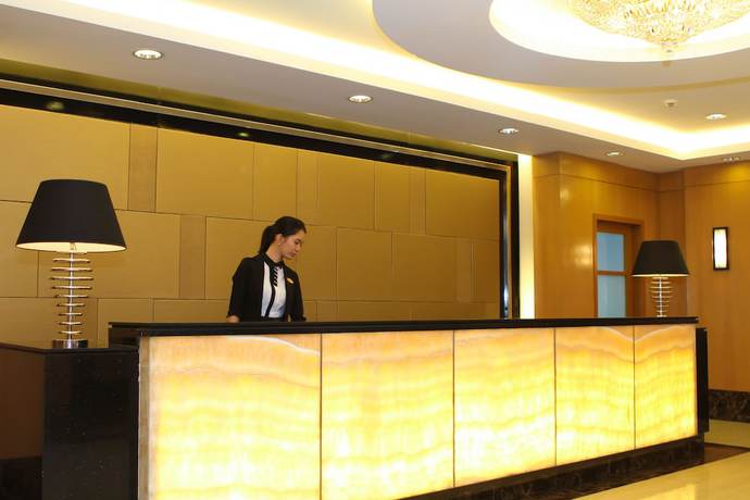 Imagen de los interiores del Hotel The Plaza Balanga City. Foto 19