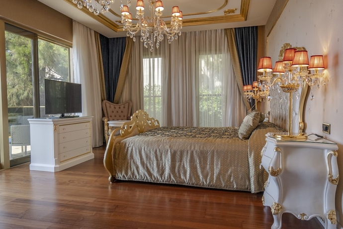 Imagen de la habitación del Hotel The Plaza Bodrum. Foto 9