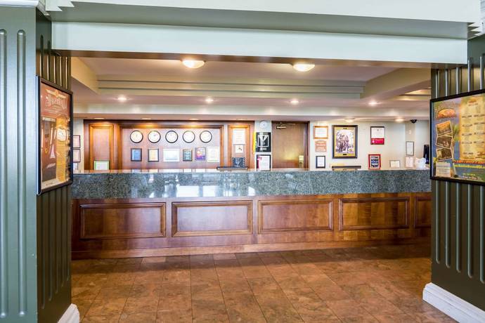 Imagen de los interiores del Hotel The Plaza Inn and Suites. Foto 17