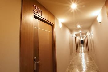 Imagen de los interiores del Hotel The Plubpla Serviced Apartment. Foto 11