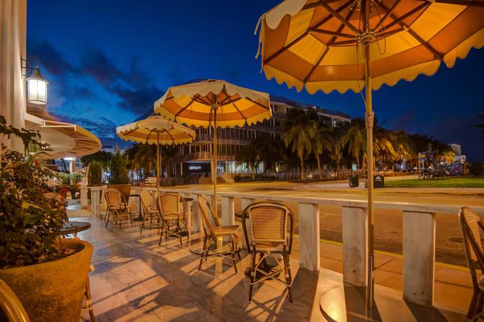 Imagen de los exteriores del Hotel The Plymouth South Beach. Foto 9