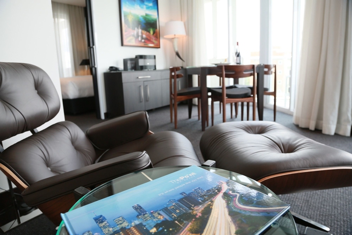 Imagen de los interiores del Hotel The Point Brisbane. Foto 8