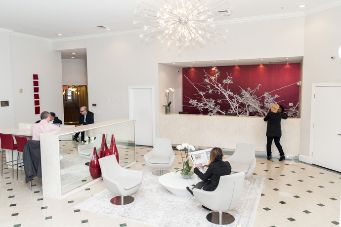 Imagen de los interiores del Hotel The Point and Suites. Foto 7