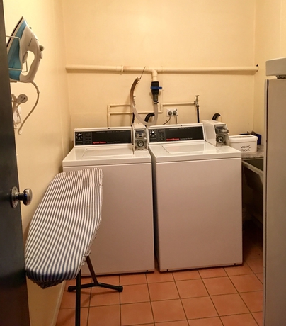 Imagen de los interiores del Hotel The Polynesian Apartments. Foto 16