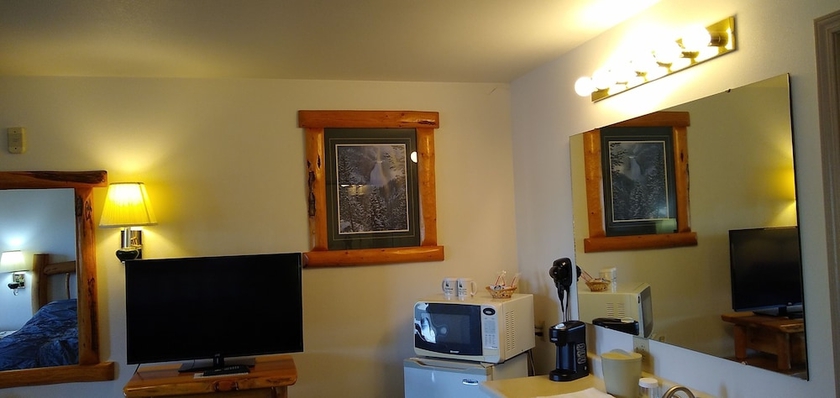 Imagen de la habitación del Hotel The Ponderosa Motel. Foto 5