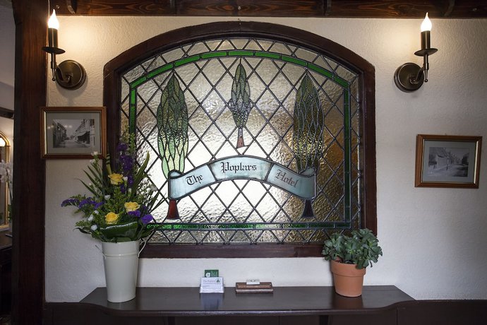 Imagen de los interiores del Hotel The Poplars. Foto 18