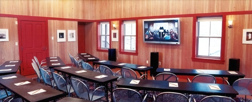 Imagen de los interiores del Hotel The Porches Inn At Mass Moca. Foto 18