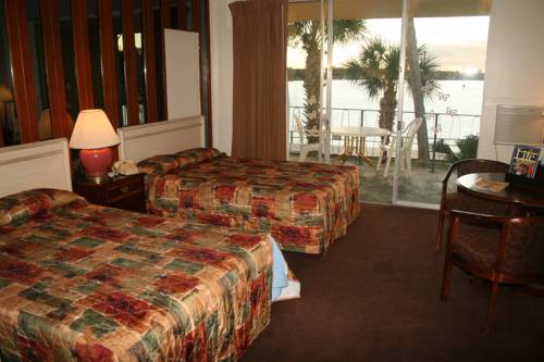 Imagen de la habitación del Hotel The Port And Marina. Foto 6