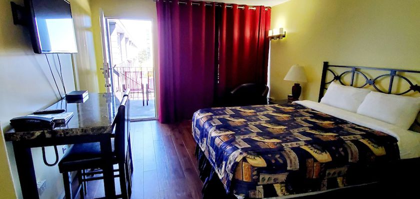 Imagen de la habitación del Hotel The Port-O-Call Inn and Suites. Foto 5