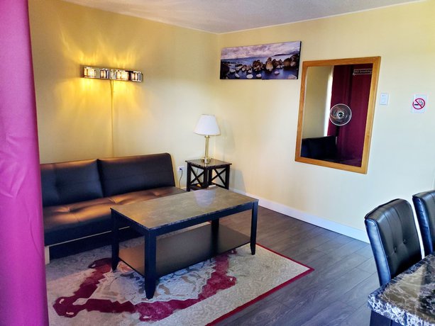 Imagen de la habitación del Hotel The Port-O-Call Inn and Suites. Foto 15