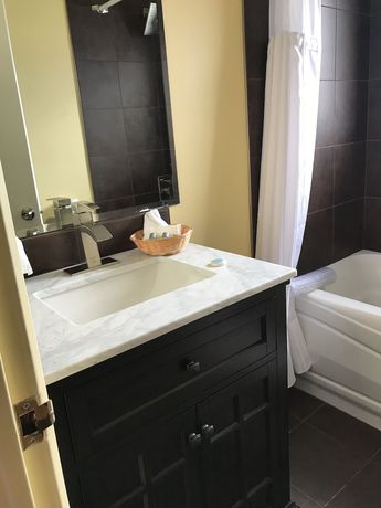 Imagen de la habitación del Hotel The Port-O-Call Inn and Suites. Foto 19