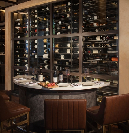 Imagen del bar/restaurante del Hotel The Porter Portland, Curio Collection By Hilton. Foto 9