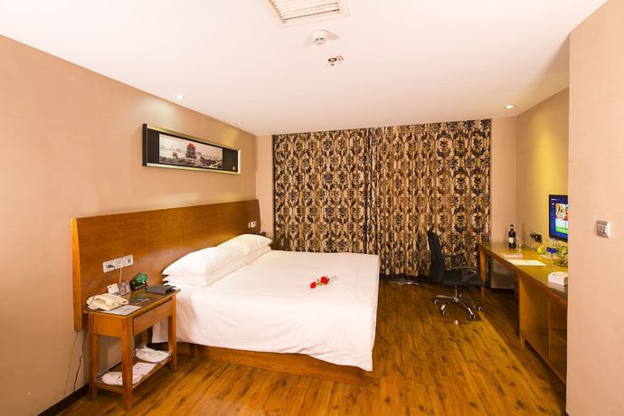 Imagen de la habitación del Hotel The Posh Hotel. Foto 5