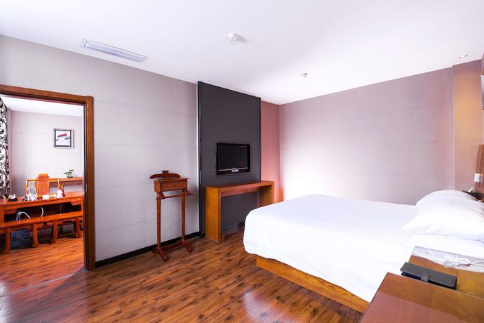 Imagen de la habitación del Hotel The Posh Hotel. Foto 10